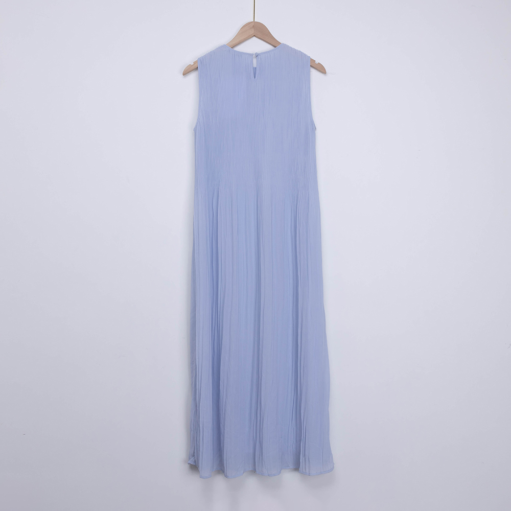 New Joys Sleeveless Pleats Maxi Dress